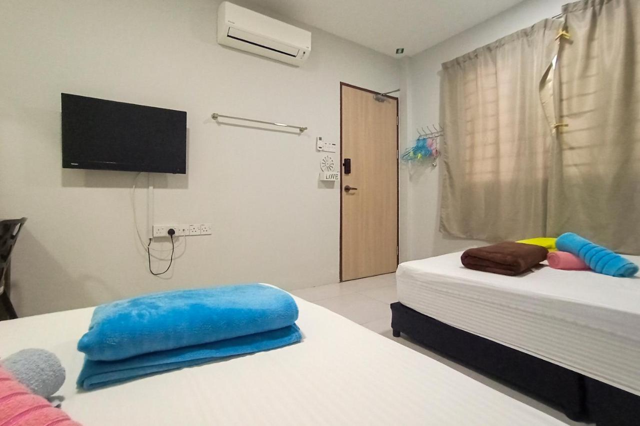 Hom2Rex Kuching Homestay Taman Timberland Екстер'єр фото