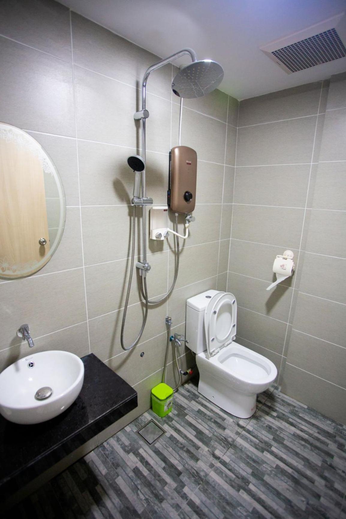 Hom2Rex Kuching Homestay Taman Timberland Екстер'єр фото